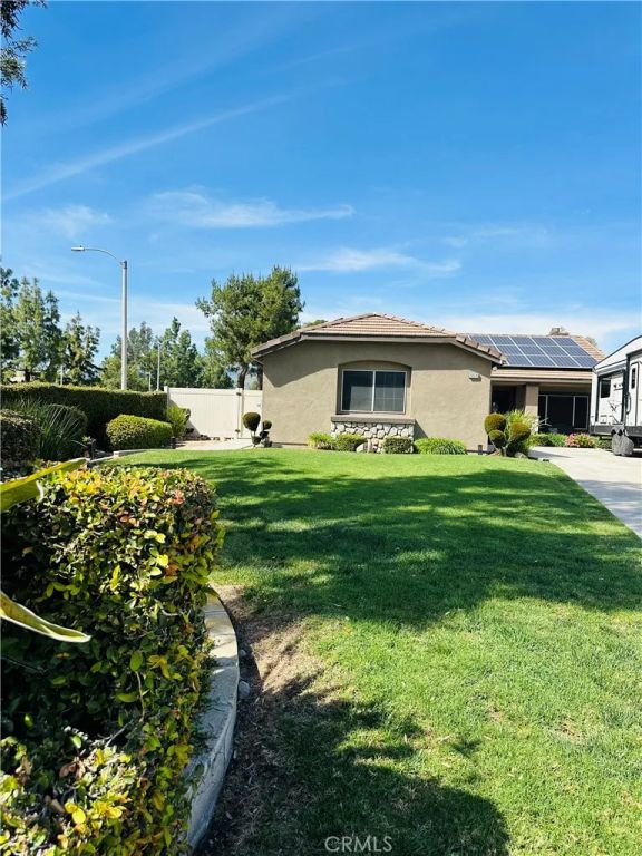 28530 Cantebury, Highland, CA 92346