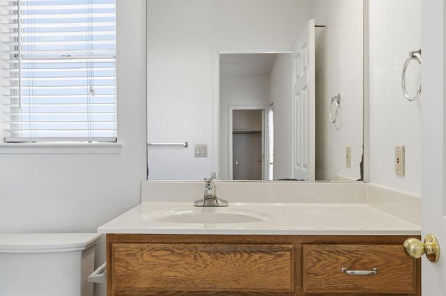 1918 Ajay Dr, Roseville, CA 95678