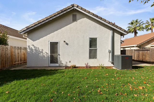 1918 Ajay Dr, Roseville, CA 95678