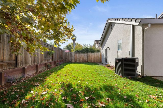 1918 Ajay Dr, Roseville, CA 95678