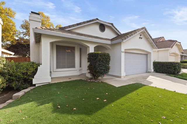 1918 Ajay Dr, Roseville, CA 95678