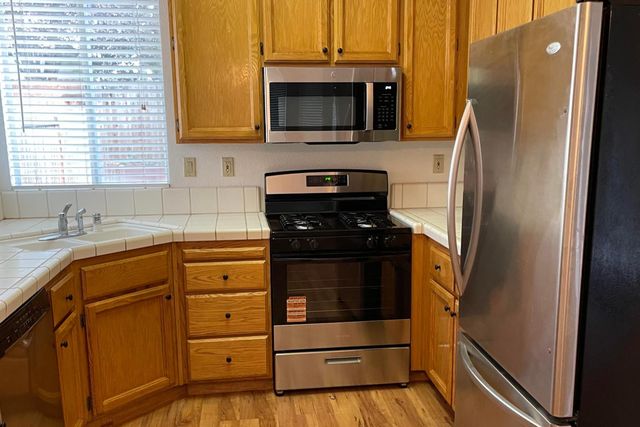 1918 Ajay Dr, Roseville, CA 95678