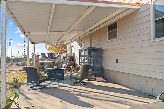 302 Matt Loop Rd, Big Spring, TX 79720