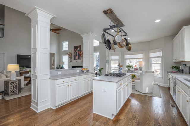 206 Gardenridge Dr, Franklin, TN 37069