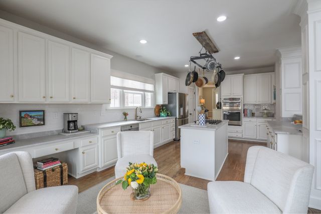 206 Gardenridge Dr, Franklin, TN 37069