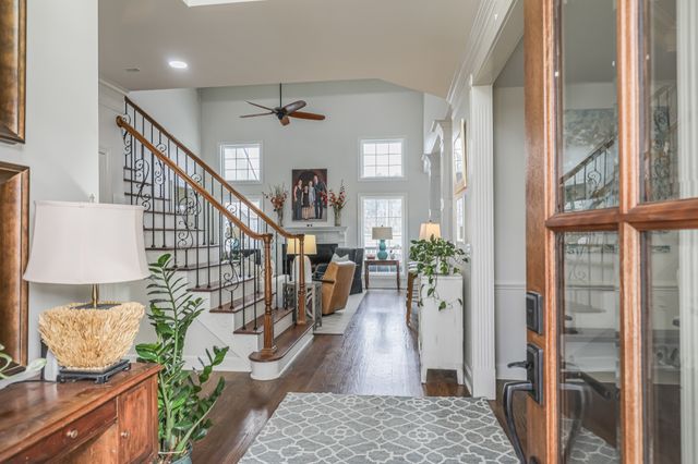 206 Gardenridge Dr, Franklin, TN 37069