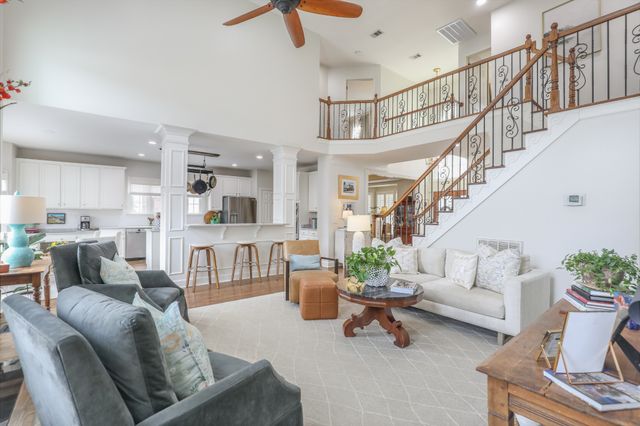 206 Gardenridge Dr, Franklin, TN 37069