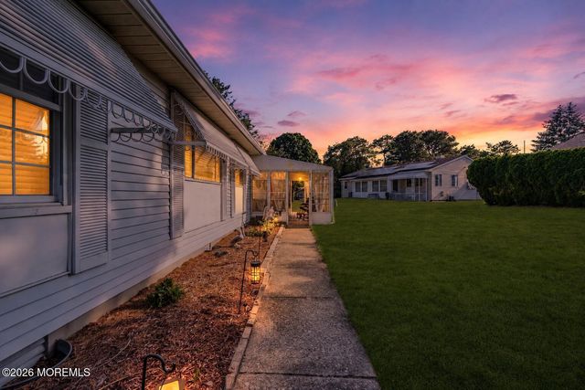 96 Sunset Road 60, Whiting, NJ 08759