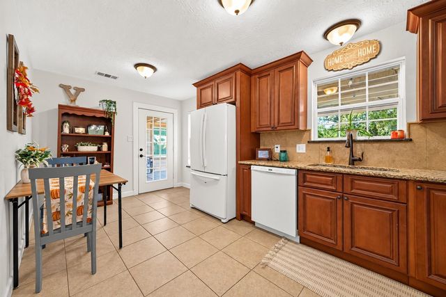 9503 Pine Road, Crosby, TX 77532