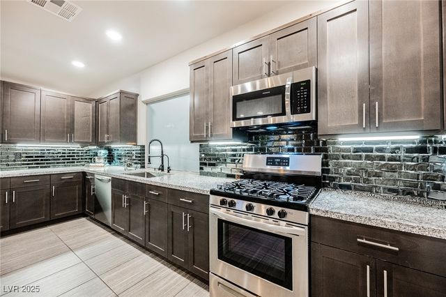 8113 Misty Canyon Avenue, Las Vegas, NV 89113