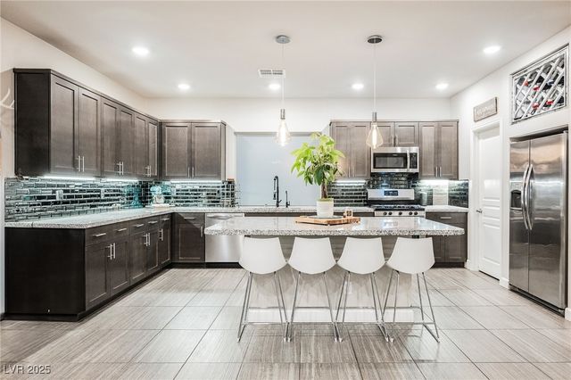 8113 Misty Canyon Avenue, Las Vegas, NV 89113