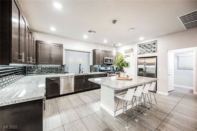 8113 Misty Canyon Avenue, Las Vegas, NV 89113