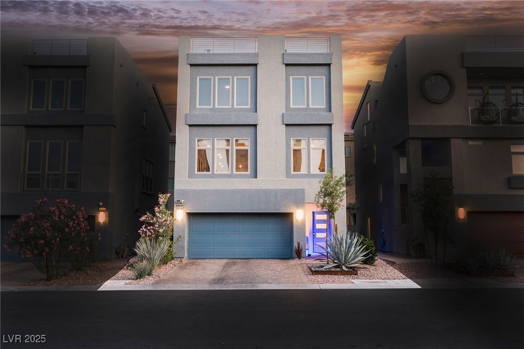 8113 Misty Canyon Avenue, Las Vegas, NV 89113