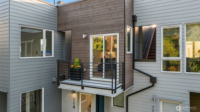 727 Belmont Avenue E, Seattle, WA 98102