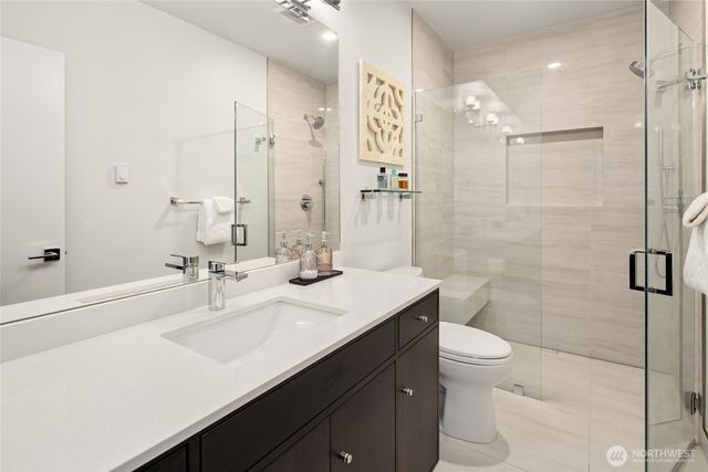 727 Belmont Avenue E, Seattle, WA 98102