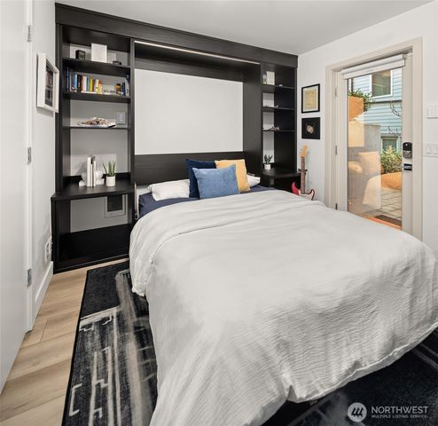 727 Belmont Avenue E, Seattle, WA 98102