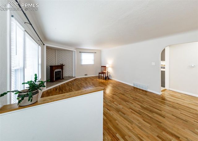 2310 W Monument Street, Colorado Springs, CO 80904