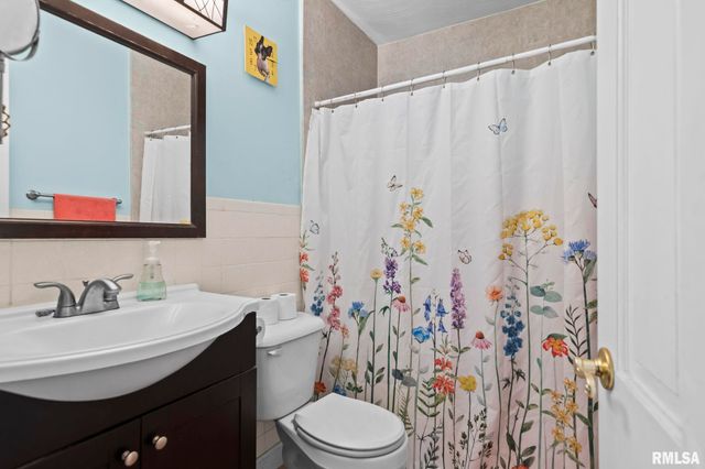 2456 S 11TH Street, Springfield, IL 62703