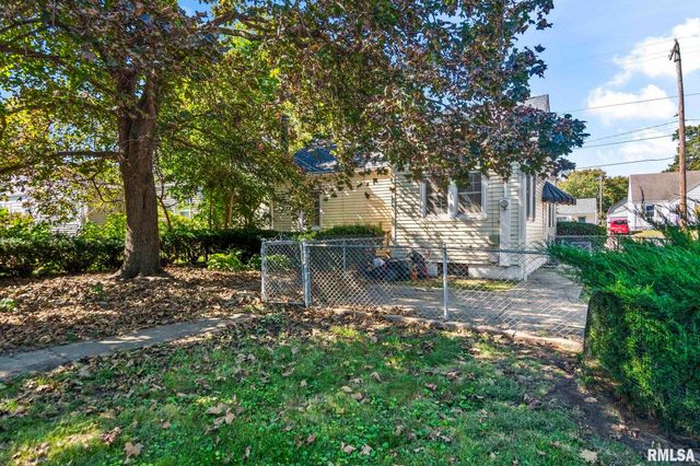 2456 S 11TH Street, Springfield, IL 62703