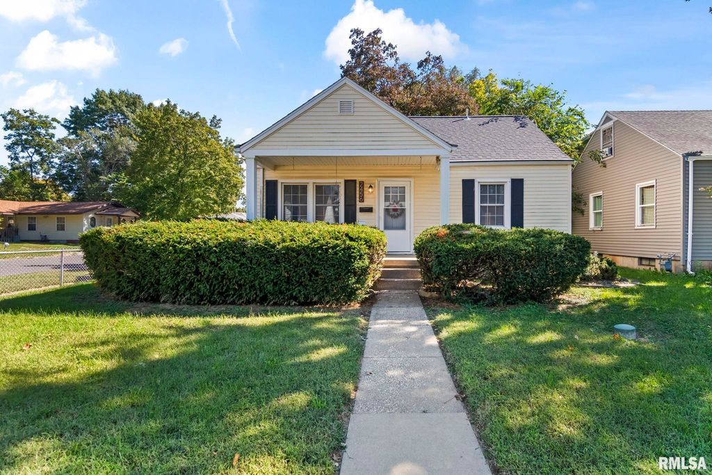 2456 S 11TH Street, Springfield, IL 62703