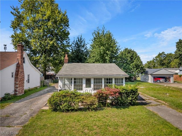 290 E 317th Street, Willowick, OH 44095