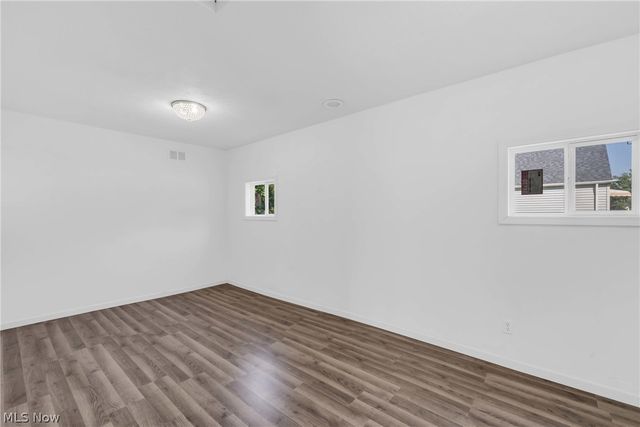 290 E 317th Street, Willowick, OH 44095