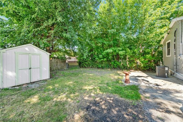 290 E 317th Street, Willowick, OH 44095