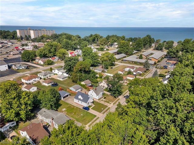 290 E 317th Street, Willowick, OH 44095