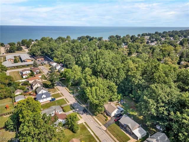 290 E 317th Street, Willowick, OH 44095