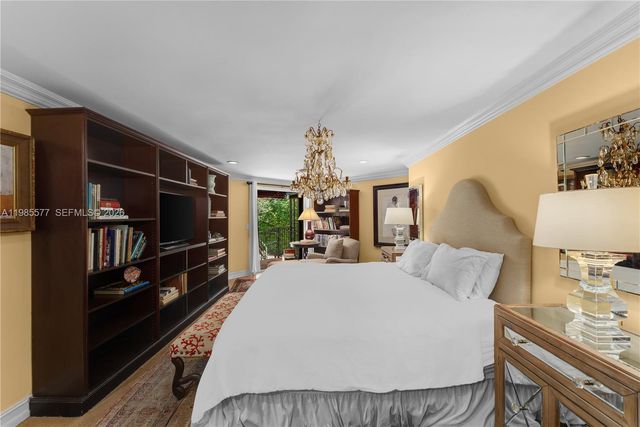 737 Majorca Ave, Coral Gables, FL 33134