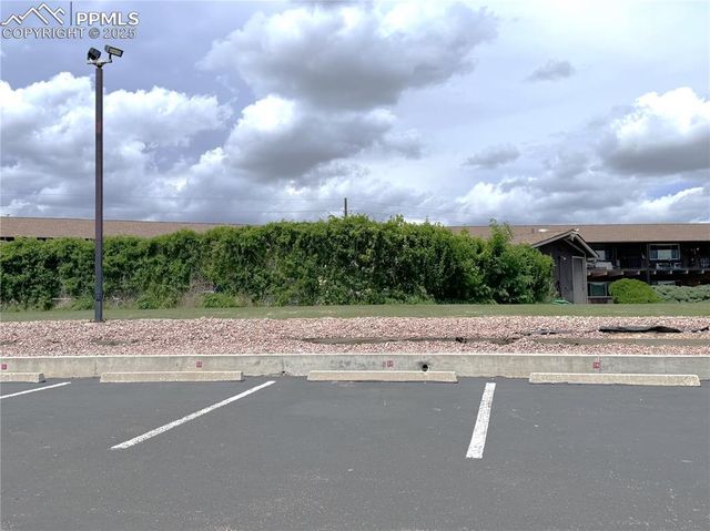 434 Valley Hi Circle B24, Colorado Springs, CO 80910