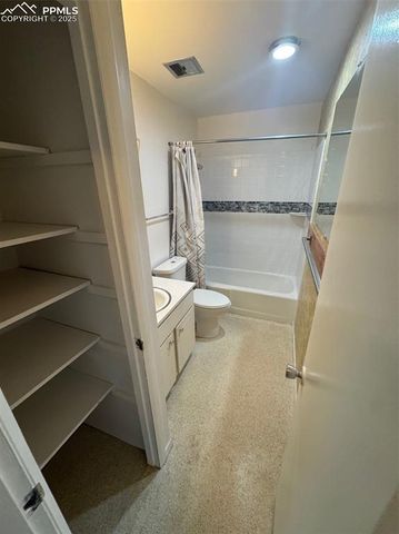 434 Valley Hi Circle B24, Colorado Springs, CO 80910