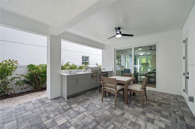 1647 SIESTA DRIVE, Sarasota, FL 34239