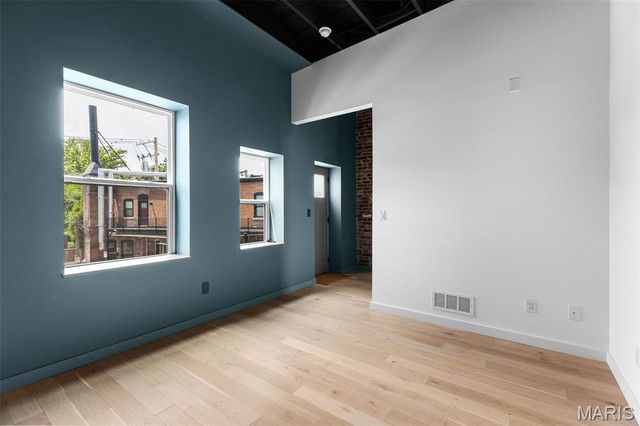 4738 McPherson Avenue 201, St Louis, MO 63108