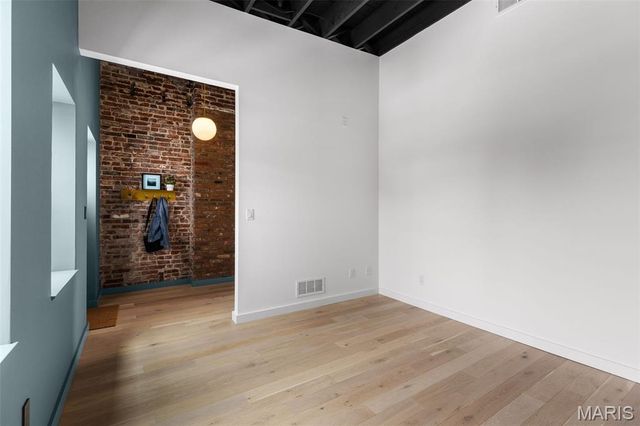 4738 McPherson Avenue 201, St Louis, MO 63108
