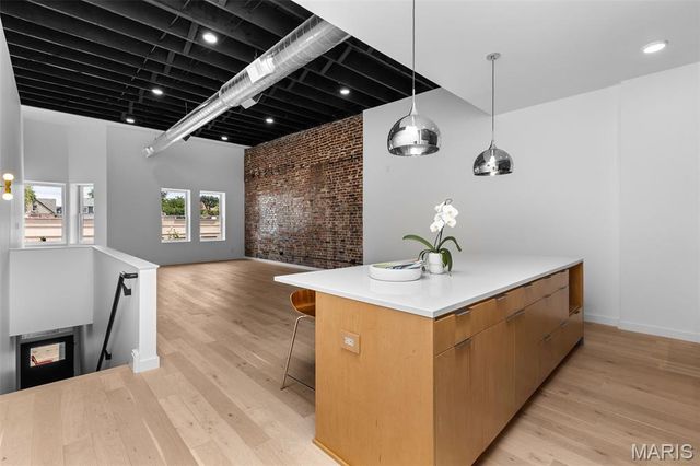 4738 McPherson Avenue 201, St Louis, MO 63108