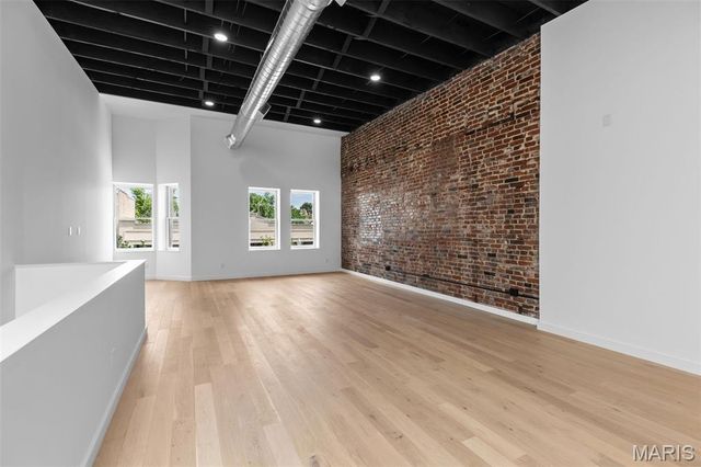 4738 McPherson Avenue 201, St Louis, MO 63108