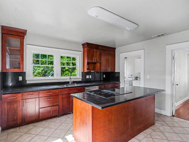 773 Park Court, Santa Clara, CA 95050