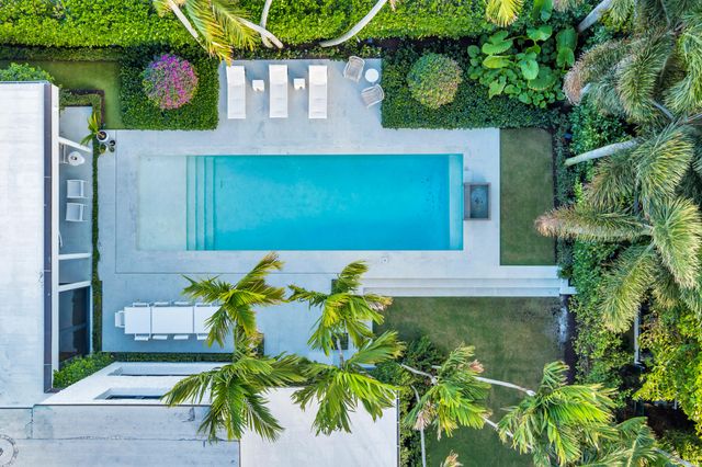 244 Nightingale Trail, Palm Beach, FL 33480