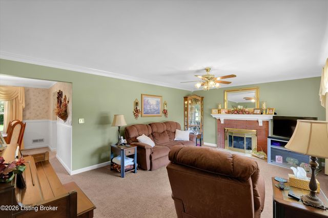 9910 Fireside Dr, Louisville, KY 40272