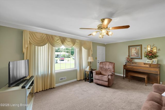 9910 Fireside Dr, Louisville, KY 40272