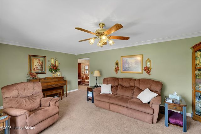 9910 Fireside Dr, Louisville, KY 40272