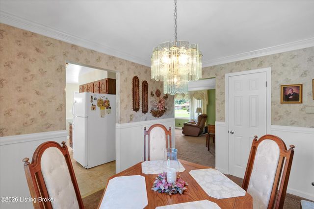 9910 Fireside Dr, Louisville, KY 40272