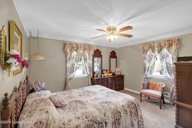 9910 Fireside Dr, Louisville, KY 40272
