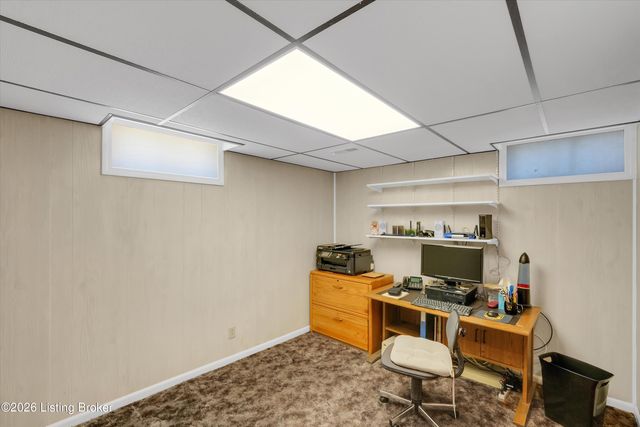 9910 Fireside Dr, Louisville, KY 40272