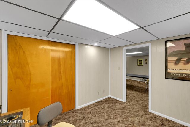 9910 Fireside Dr, Louisville, KY 40272