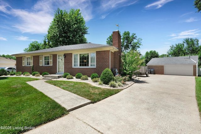 9910 Fireside Dr, Louisville, KY 40272