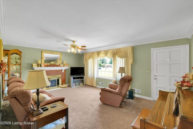 9910 Fireside Dr, Louisville, KY 40272