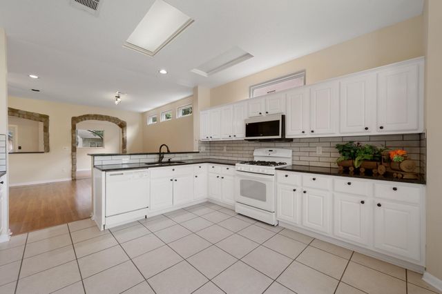 118 Bass ST, Georgetown, TX 78633