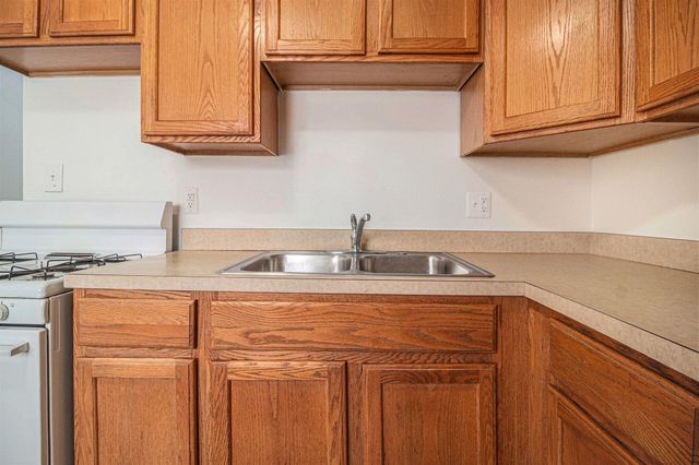 2886 Appleridge Street, Ypsilanti Twp, MI 48198